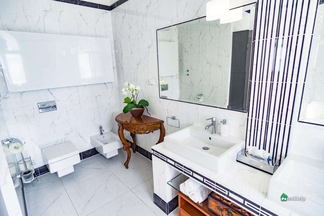 Unique Location With Hot-Tub, Terrace And Garden Villa Prague Ngoại thất bức ảnh