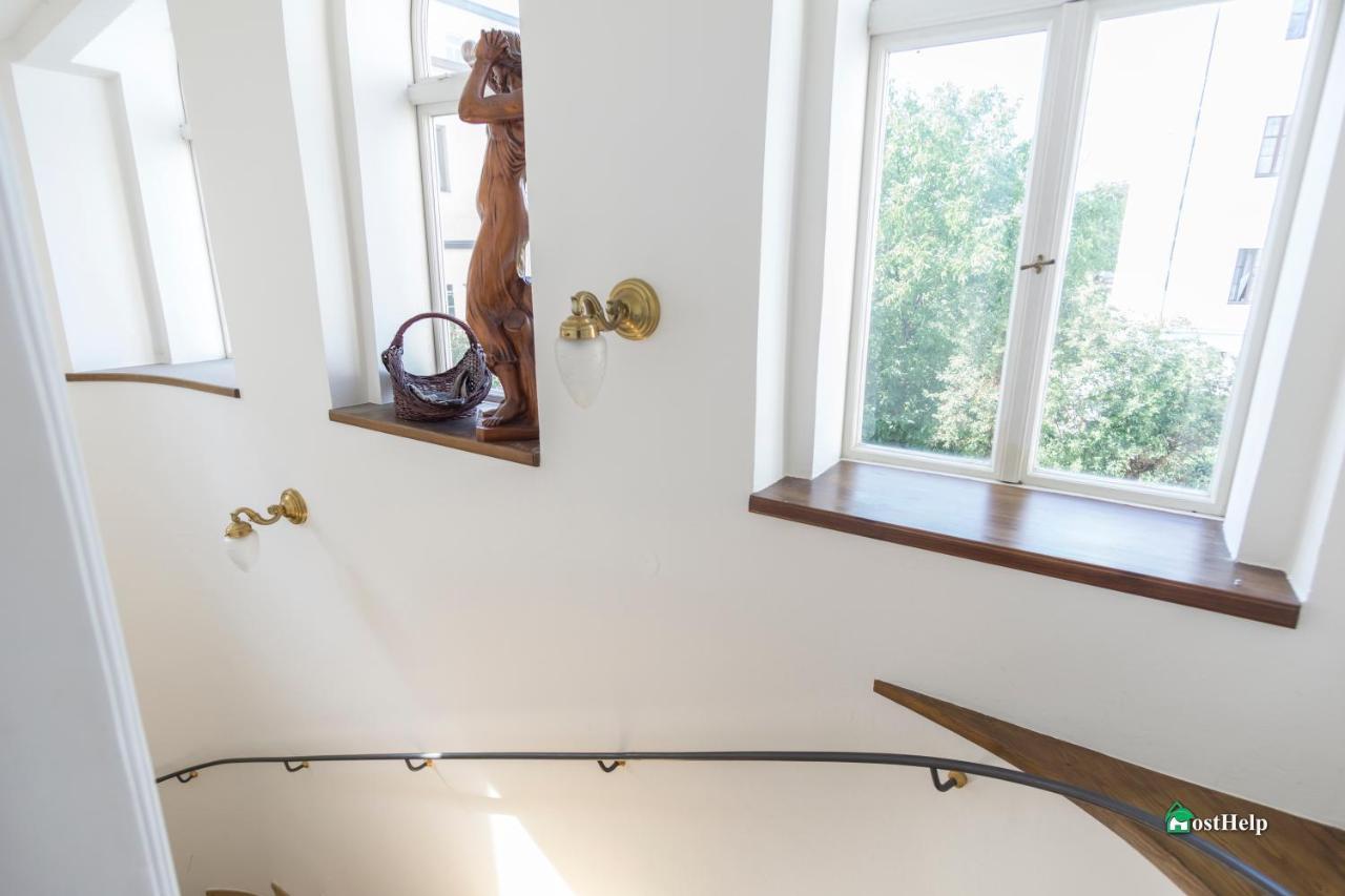 Unique Location With Hot-Tub, Terrace And Garden Villa Prague Ngoại thất bức ảnh