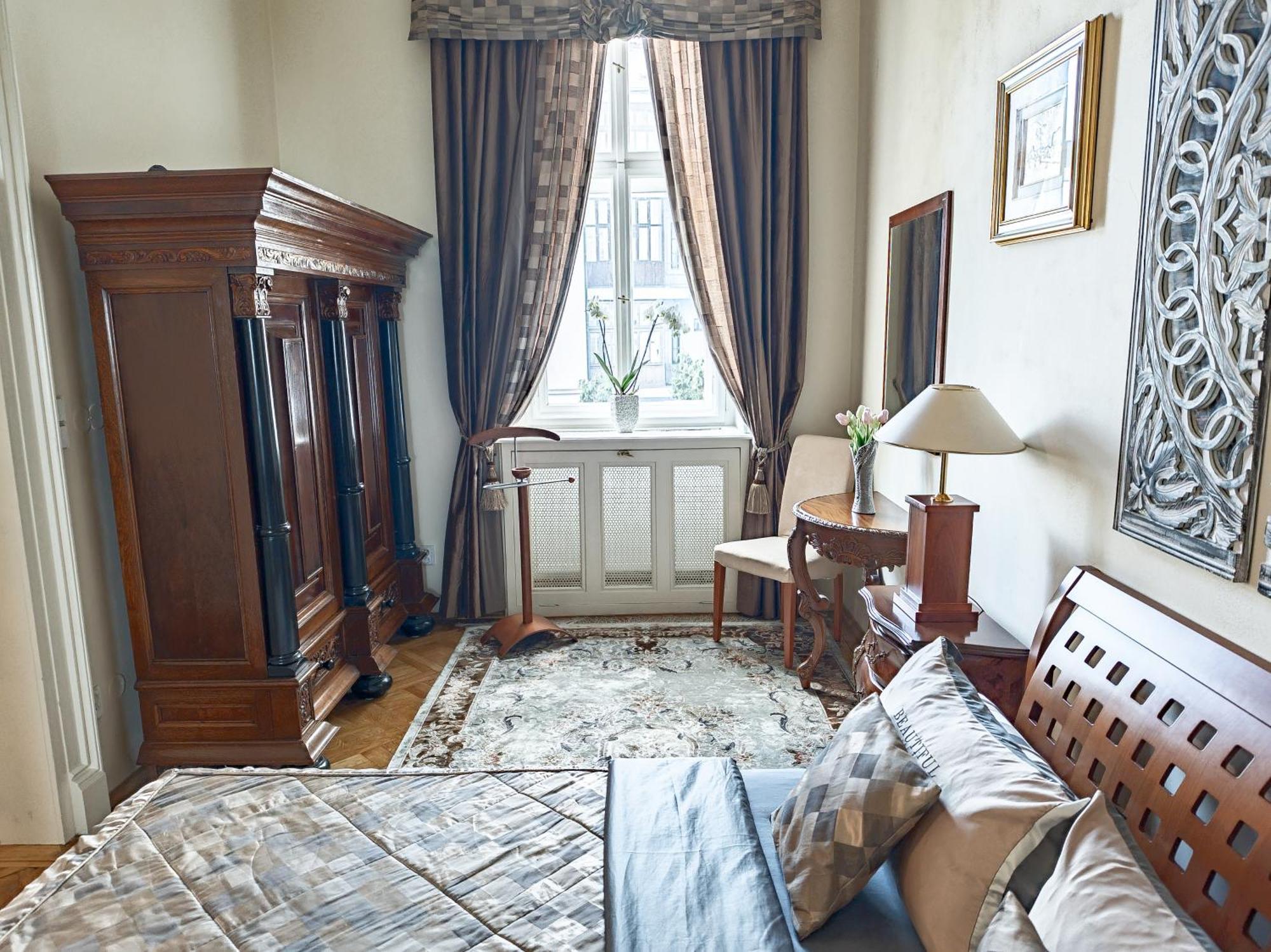Unique Location With Hot-Tub, Terrace And Garden Villa Prague Ngoại thất bức ảnh